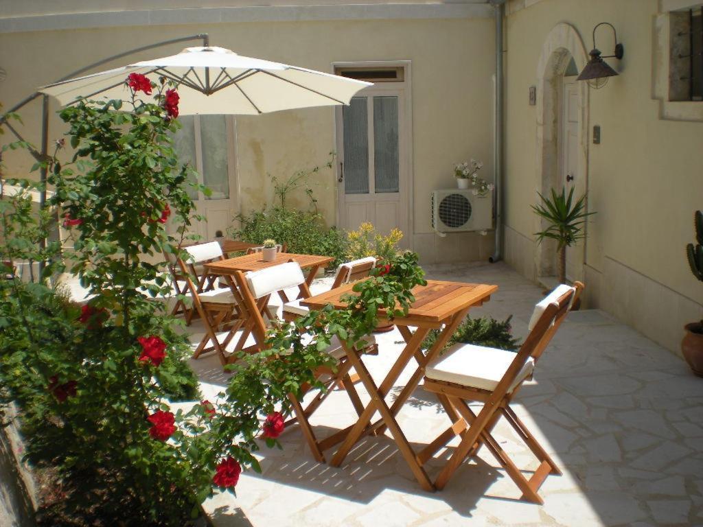 Chicchi Di Melograno Bed and Breakfast Modica Eksteriør billede